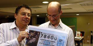 Un tercio de los espa�oles compra loter�a con los compa�eros de trabajo.